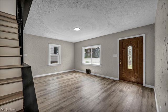 2511 Ogden Avenue, Akron, OH 44312