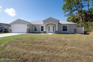 548 Burlington Avenue NE, Palm Bay, FL 32907