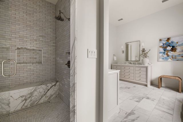 6124 Lakehurst Avenue, Dallas, TX 75230