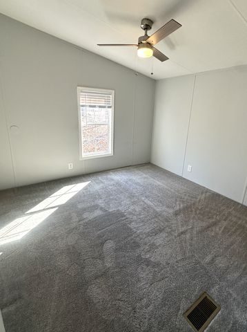 259 Floyd Dr, Smithville, TN 37166