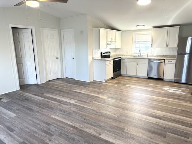 259 Floyd Dr, Smithville, TN 37166