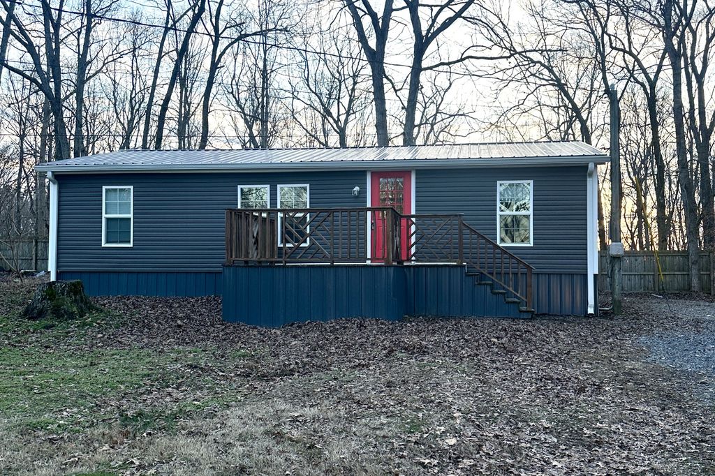 259 Floyd Dr, Smithville, TN 37166