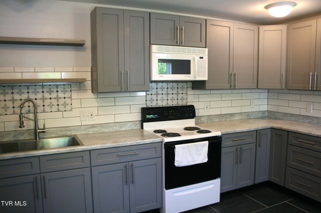530 South Avenue, Erwin, TN 37650