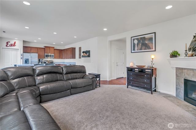 17211 83rd Avenue Ct E, Puyallup, WA 98375