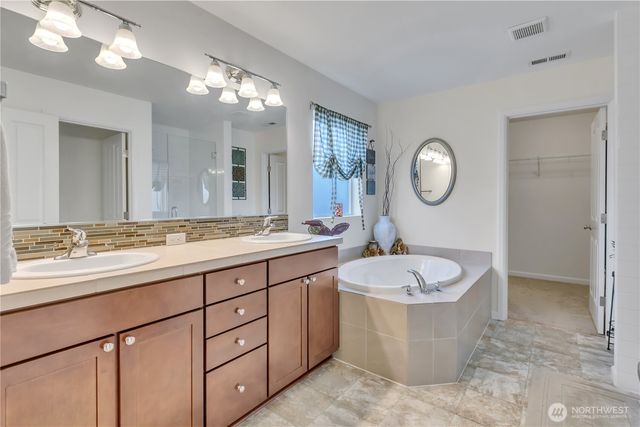 17211 83rd Avenue Ct E, Puyallup, WA 98375