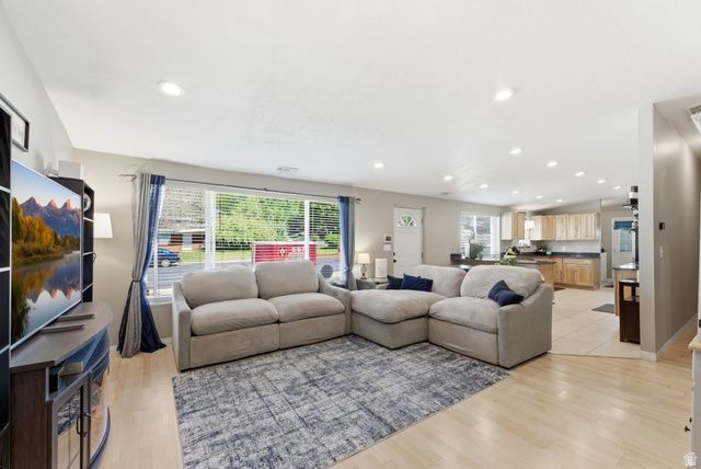 4327 S 900 E, South Ogden, UT 84403
