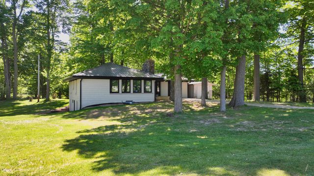 1351 Cedar Court, Gladwin, MI 48624