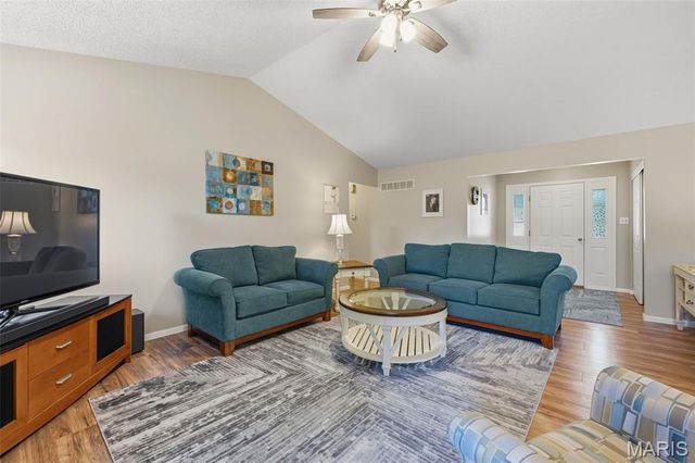 434 Lantana Lane, St Peters, MO 63376