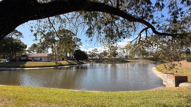 2821 Stoneway Lane A, Fort Pierce, FL 34982