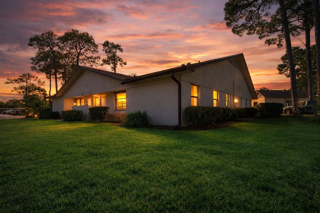 2821 Stoneway Lane A, Fort Pierce, FL 34982