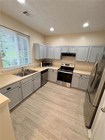 231 Village Square Drive, Woodstock, GA 30188