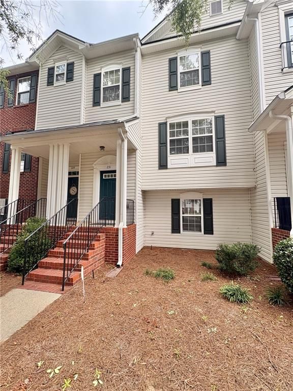 231 Village Square Drive, Woodstock, GA 30188