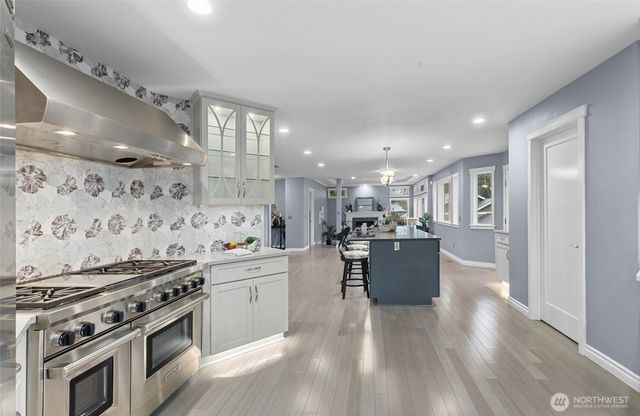 5909 164th Street SW, Lynnwood, WA 98037