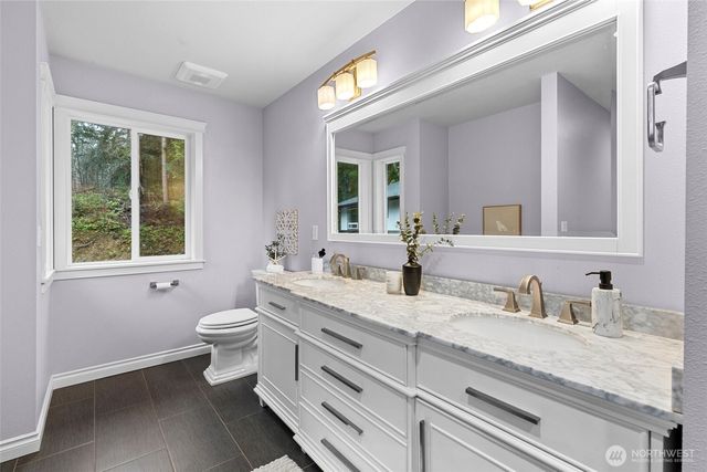 5909 164th Street SW, Lynnwood, WA 98037