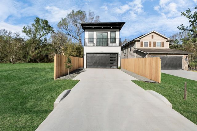 7935 Sunnyhill Street, Houston, TX 77088