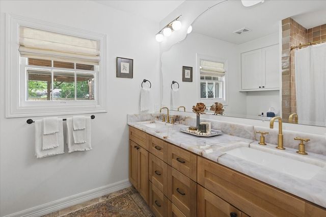 3724 Hilltop Road, Fort Worth, TX 76109