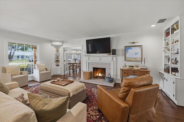 3724 Hilltop Road, Fort Worth, TX 76109