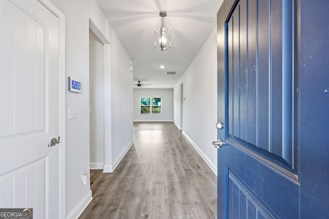 6104 Creekside View Ln, Clermont, GA 30527