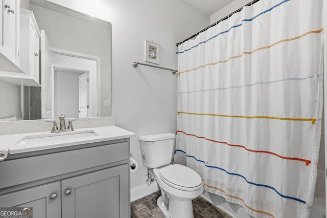 6104 Creekside View Ln, Clermont, GA 30527