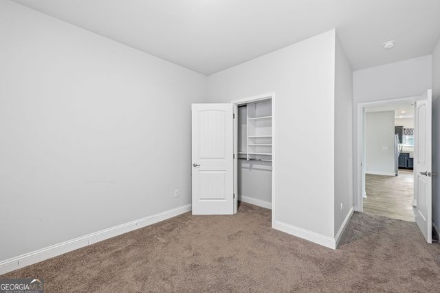 6104 Creekside View Ln, Clermont, GA 30527