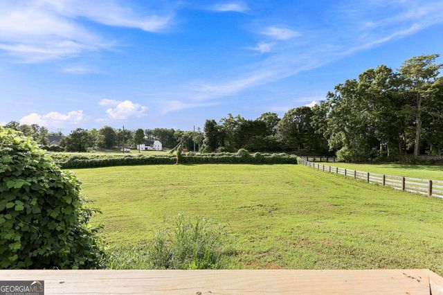 6104 Creekside View Ln, Clermont, GA 30527
