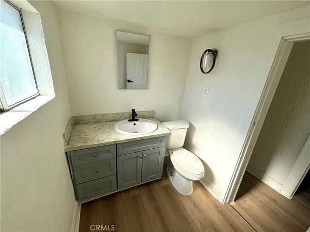 8761 John, Los Angeles, CA 90002