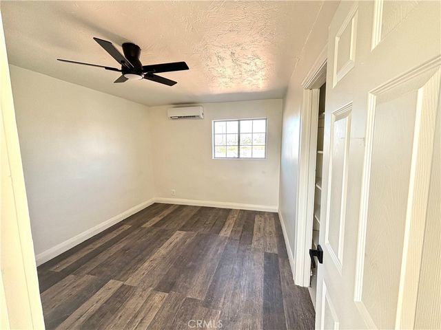 8761 John, Los Angeles, CA 90002