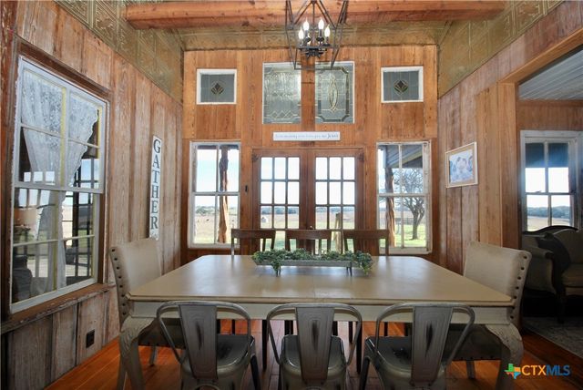 4228 County Road 256, Moulton, TX 77975