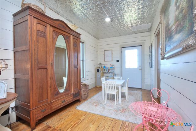 4228 County Road 256, Moulton, TX 77975