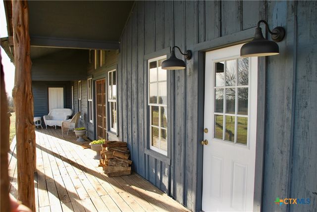 4228 County Road 256, Moulton, TX 77975