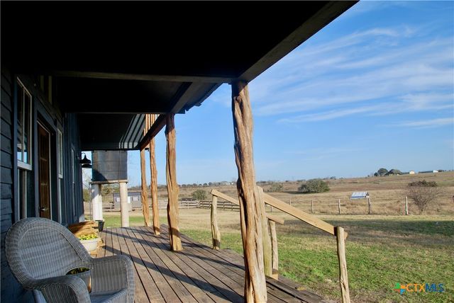 4228 County Road 256, Moulton, TX 77975