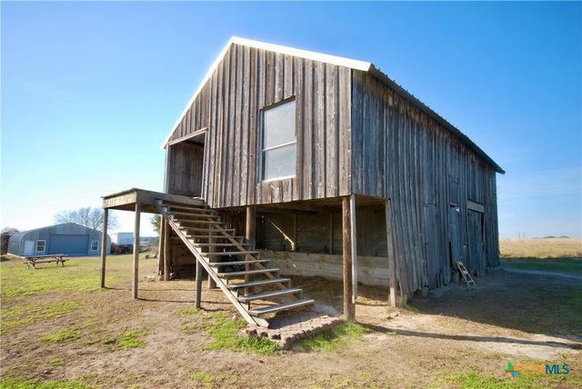 4228 County Road 256, Moulton, TX 77975