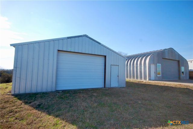 4228 County Road 256, Moulton, TX 77975