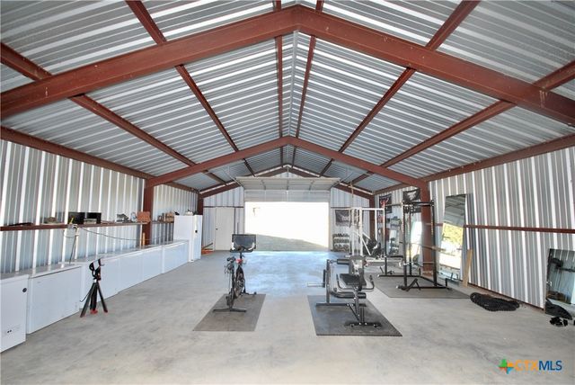 4228 County Road 256, Moulton, TX 77975