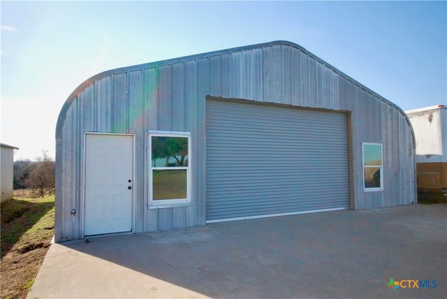 4228 County Road 256, Moulton, TX 77975