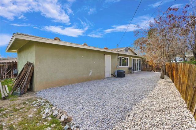 15846 Inyo, Victorville, CA 92395