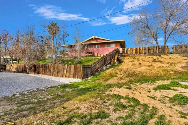 15846 Inyo, Victorville, CA 92395