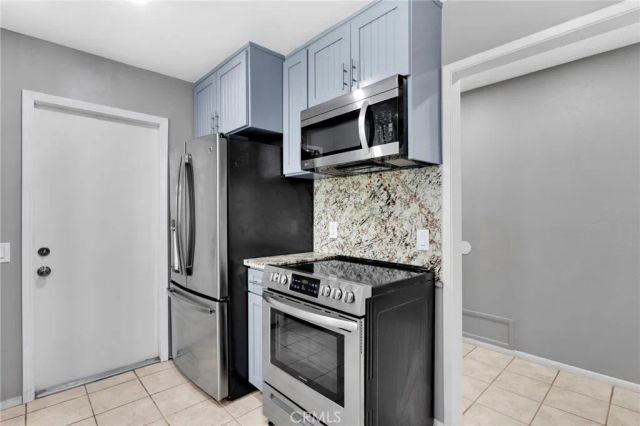 15846 Inyo, Victorville, CA 92395