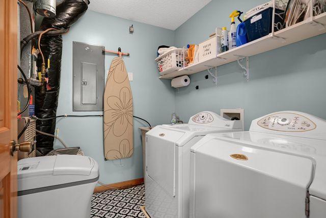 7333 Bolton Way, Inver Grove Heights, MN 55076