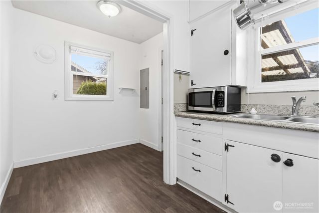 463 26th, Longview, WA 98632