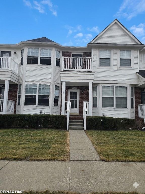 29280 Classic Drive, Chesterfield Twp, MI 48051