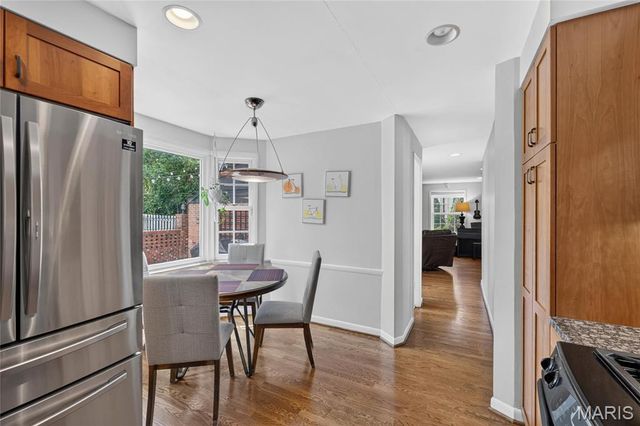 8036 Orlando Drive, St Louis, MO 63105