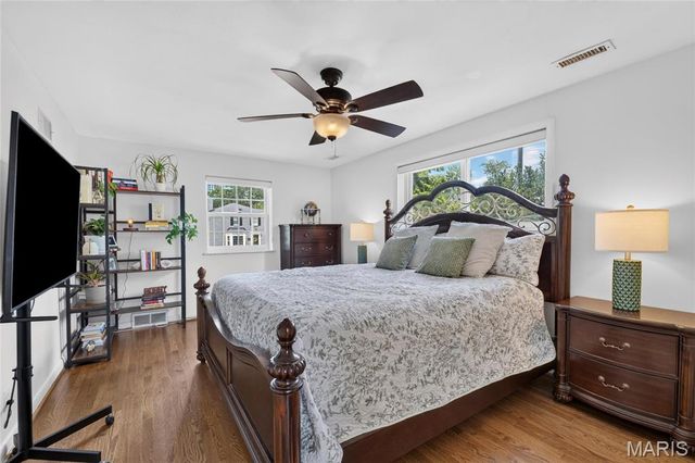 8036 Orlando Drive, St Louis, MO 63105