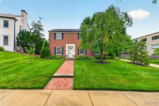 8036 Orlando Drive, St Louis, MO 63105