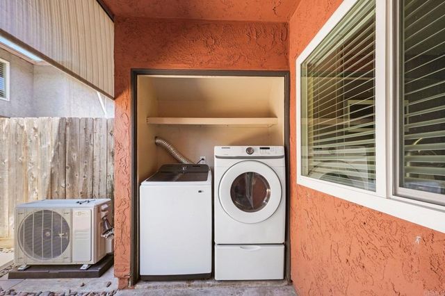 1684 Summertime Drive, El Cajon, CA 92021