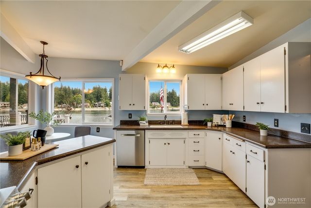 3415 115th Avenue NW, Gig Harbor, WA 98335