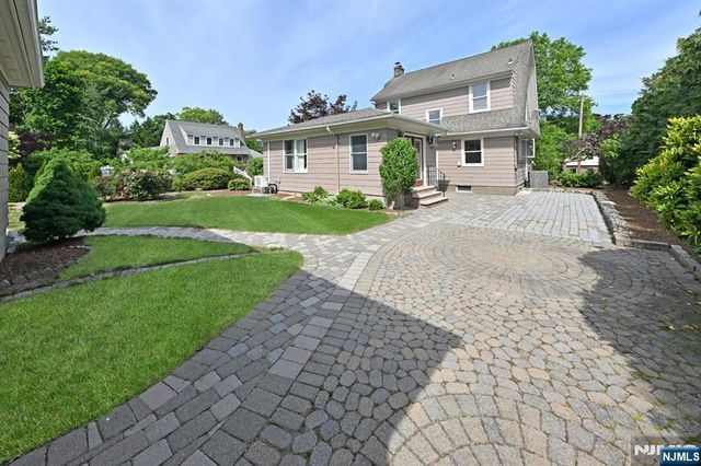 217 Elmwood Avenue, Ho-ho-kus, NJ 07423