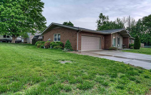 8000 Maple Lane, Newburgh, IN 47630