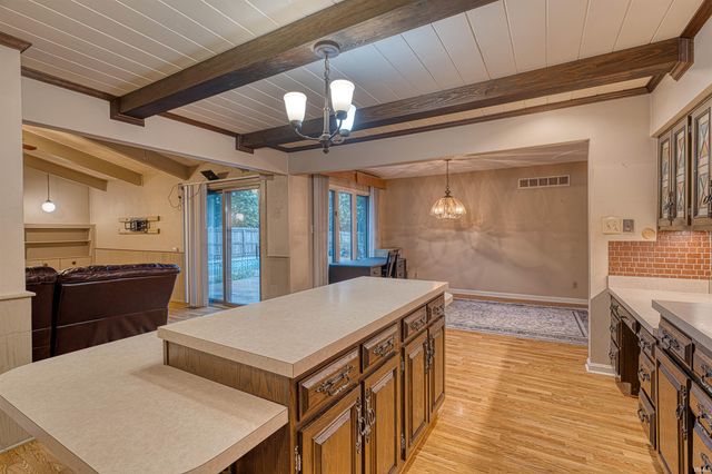 8000 Maple Lane, Newburgh, IN 47630