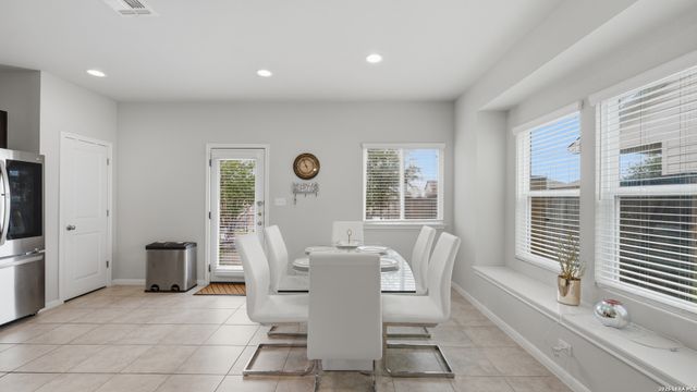 1053 ESPLANADE PKWY, San Marcos, TX 78666